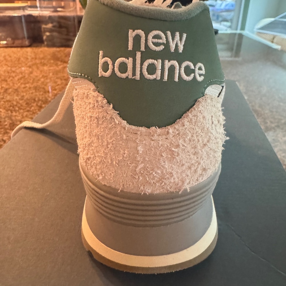 New Balance Unisex 574 Green and Cream Sneakers - Picture 5 of 7